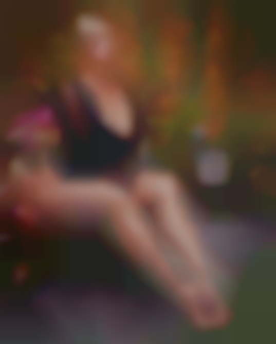 Adult single couples women swimging clubes in Aspen.
